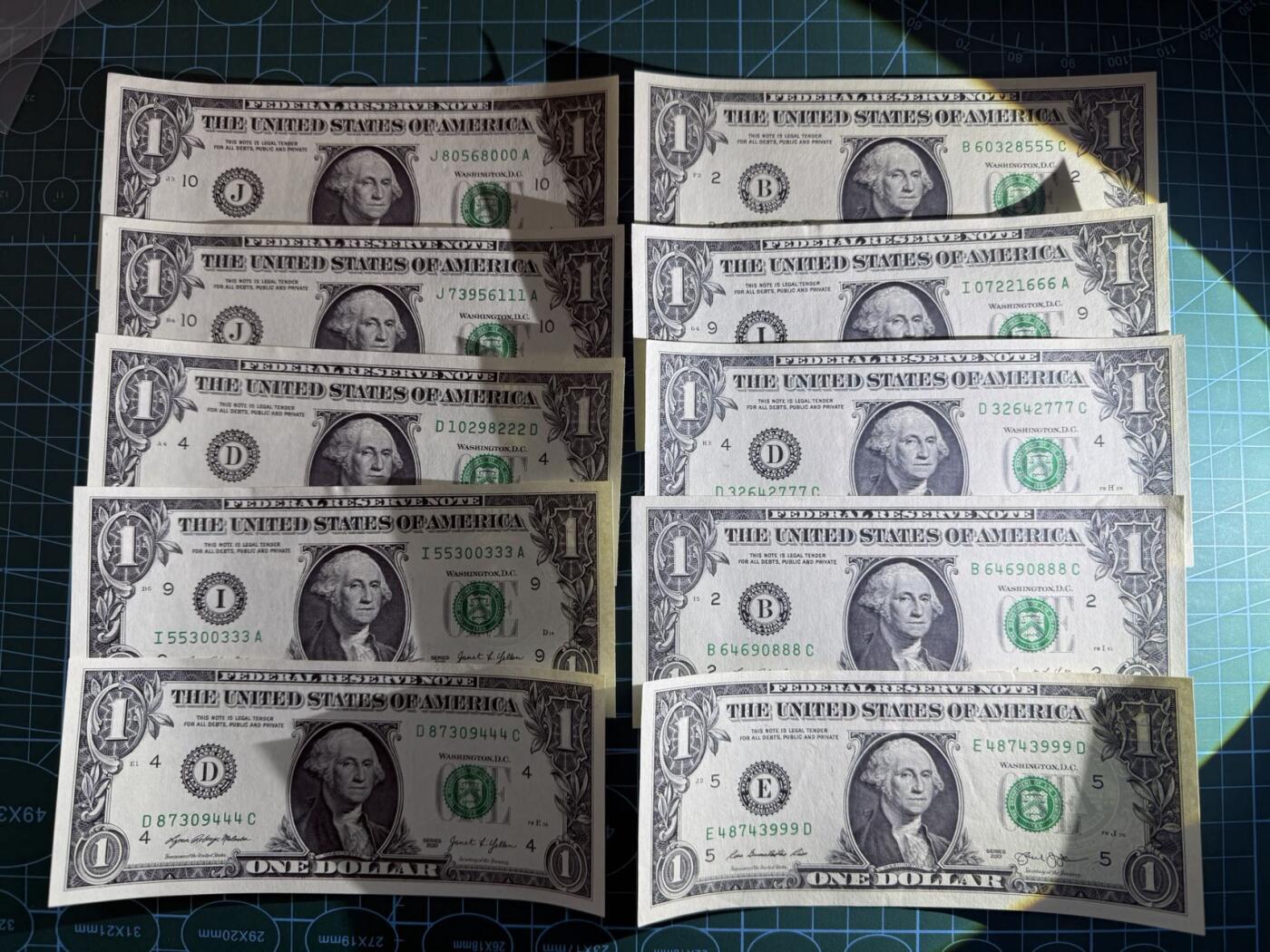 【炜奕收藏】，第五十一期 美国1美元000-999豹子号一组共10张，UNC-/UNC品相