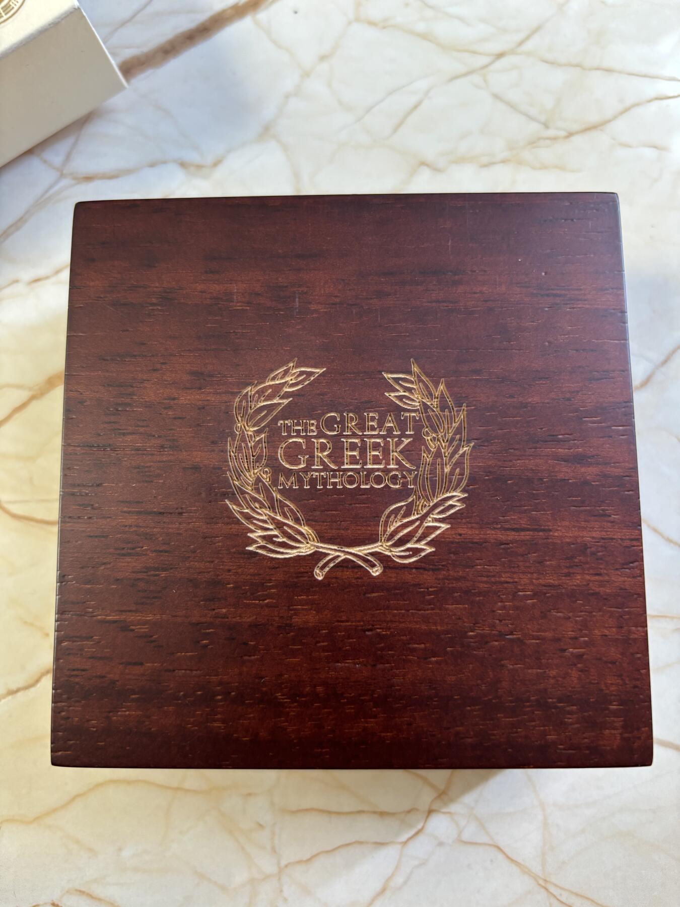 第182期拍卖 喀麦隆2022年希腊神话爱神阿芙罗狄蒂2盎司纪念银币，999银，发行量500枚，