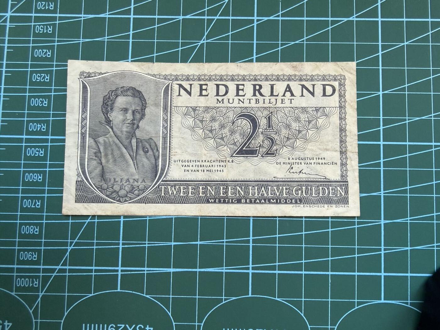 【炜奕收藏】，第五十一期 1949年荷兰2-1/2盾，品相如图
