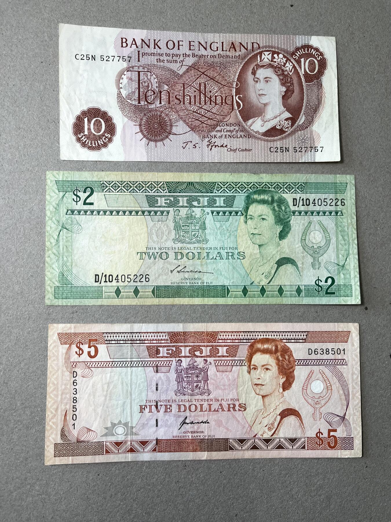 【礼羽收藏】🌏世界钱币拍卖第113期 英格兰10先令，斐济2元，斐济5元，品相如图