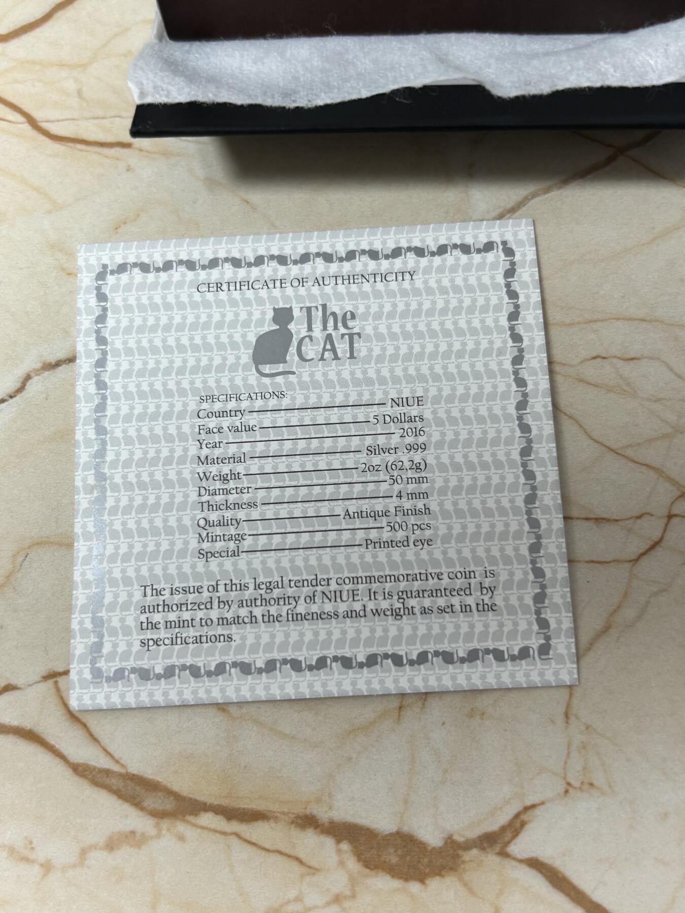 第182期拍卖 纽埃2016年新艺术猫高浮雕手工仿古彩色2盎司银币,999银，发行500枚