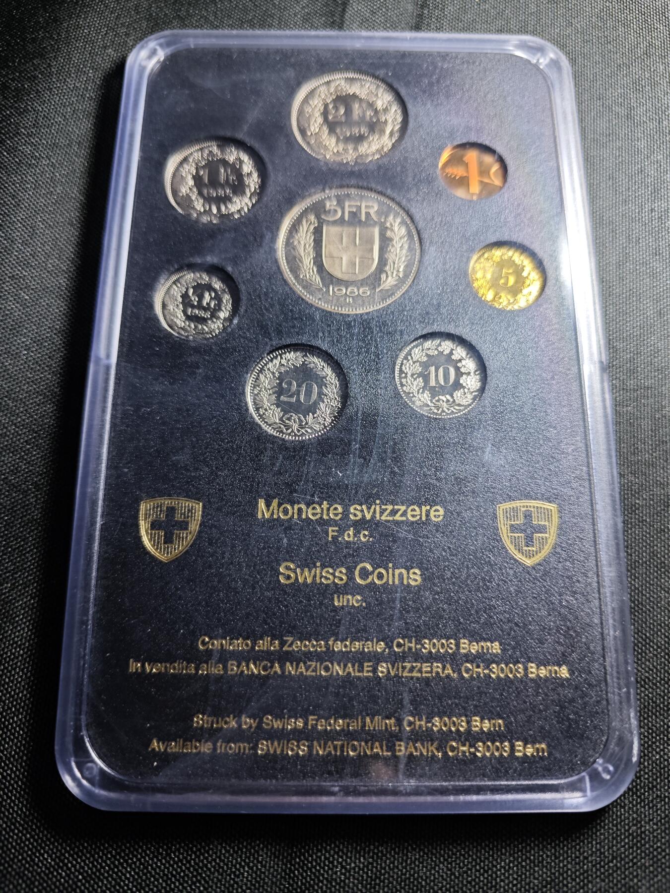 KK钱币收藏小铺 （套币 好品/批量散币 银币）专场  2月预留时间 周末发货  1986瑞士大小面值清年一套 精制卡套