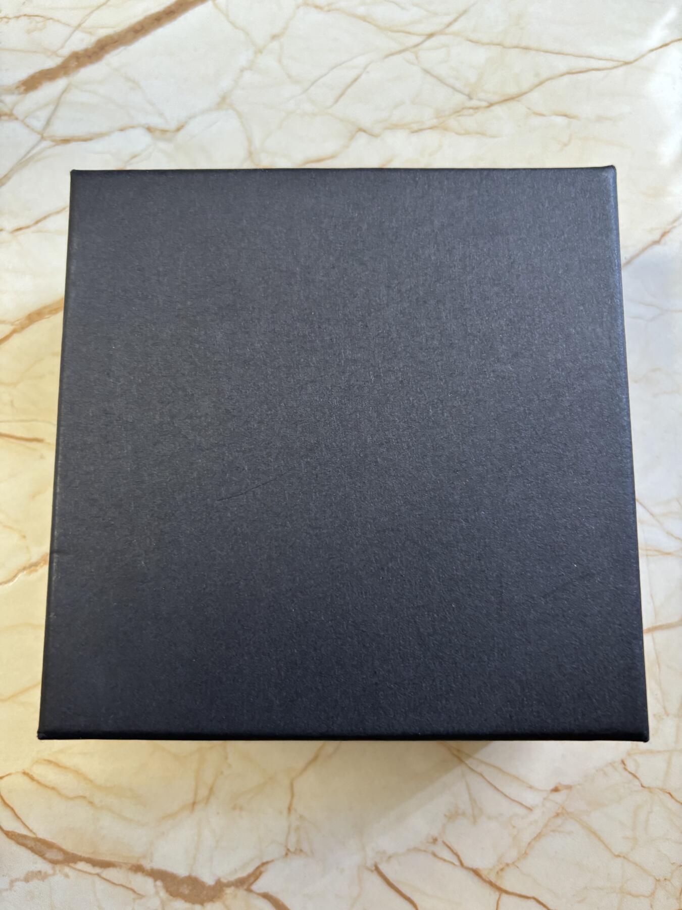 第182期拍卖 喀麦隆2022年希腊神话爱神阿芙罗狄蒂2盎司纪念银币，999银，发行量500枚，