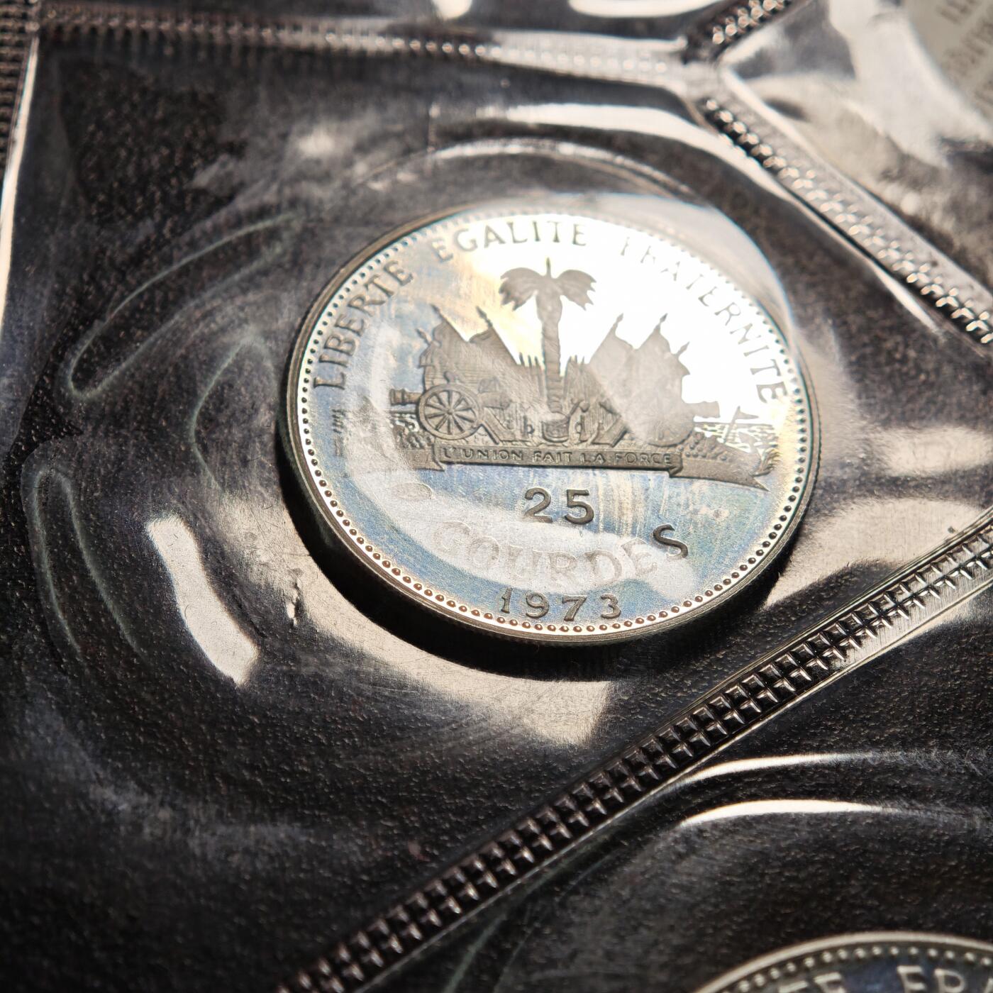 【德藏】世界币章拍卖第154期（拍品征集中~欢迎藏友联系） 1973年 海地精制纪念套币 原册