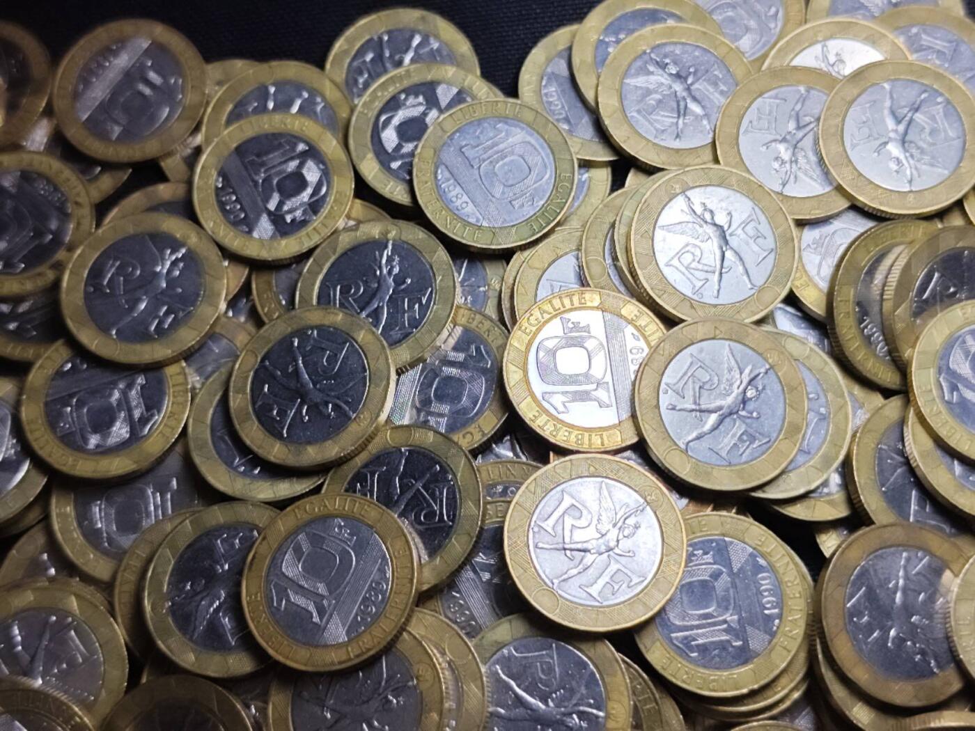 KK钱币收藏小铺 （套币 好品/批量散币 银币）专场  2月预留时间 周末发货  法国10法郎各种年份 双色币一组347枚