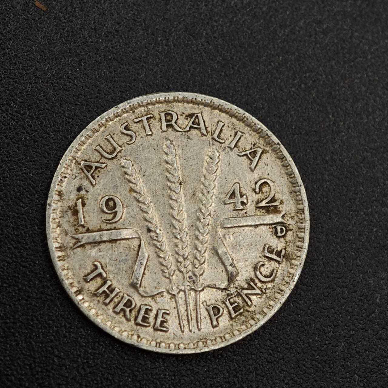 【淘币小摊】实时拍第八百零二拍   散币场   满百包邮可预留二周 每周一统一发货   澳大利亚1942年乔治六世3便士银币