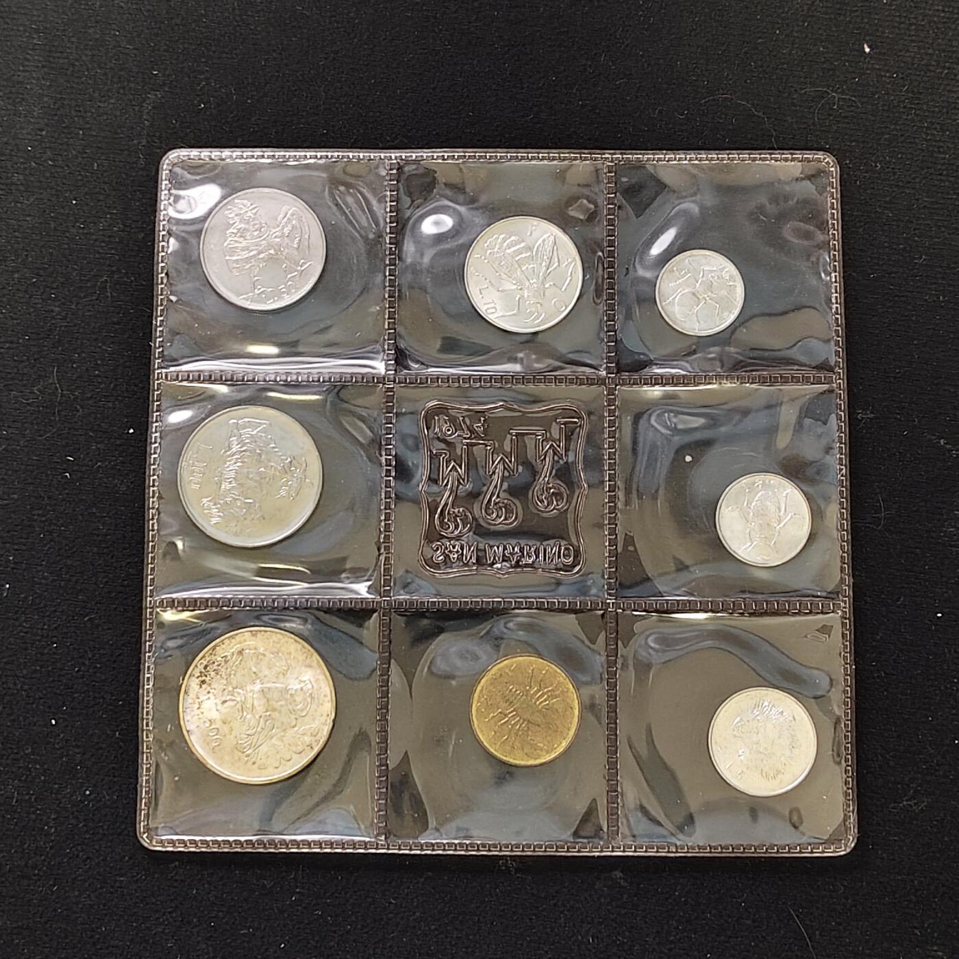 【全场包邮】纯粹捡漏拍479场（免费代拍第16场） 圣马力诺1974年官方封装套币（塑封老化裂开）-含500里拉鸽子（29毫米11克）银币-盒证全（少见盒证全，说明书册装内容丰富）