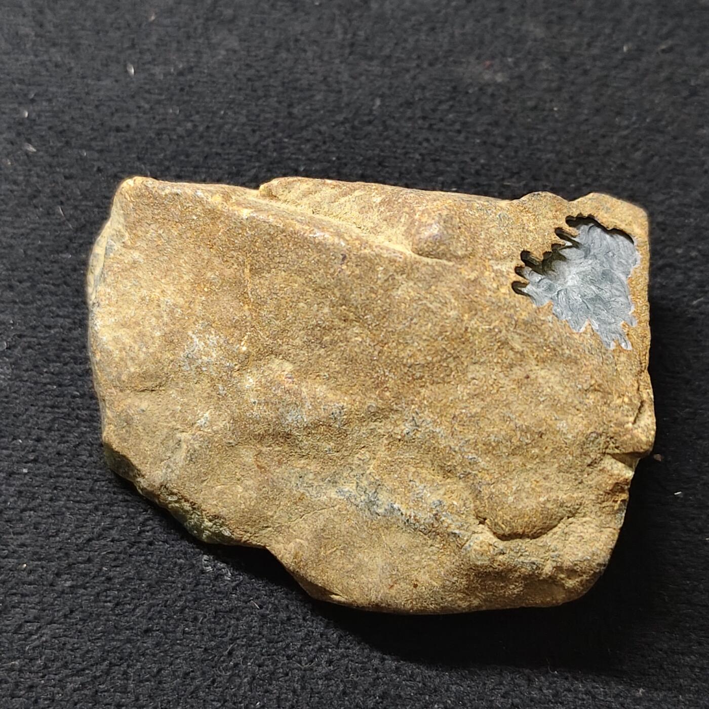 【全场包邮】纯粹捡漏拍479场（免费代拍第16场） 【杂件·自辩】原石（有擦窗）-此项无售后