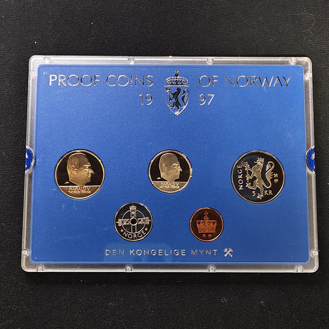 【全场包邮】纯粹捡漏拍479场（免费代拍第16场） 挪威1997年官方精制套币-中孔1克朗换版首发年份+少见邮政350周年精制纪念币