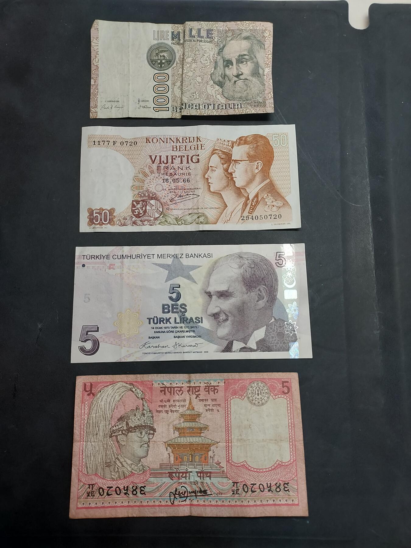 博彦收藏   11月24日 8点 钱币专场 意大利等外国纸币4张 流通品