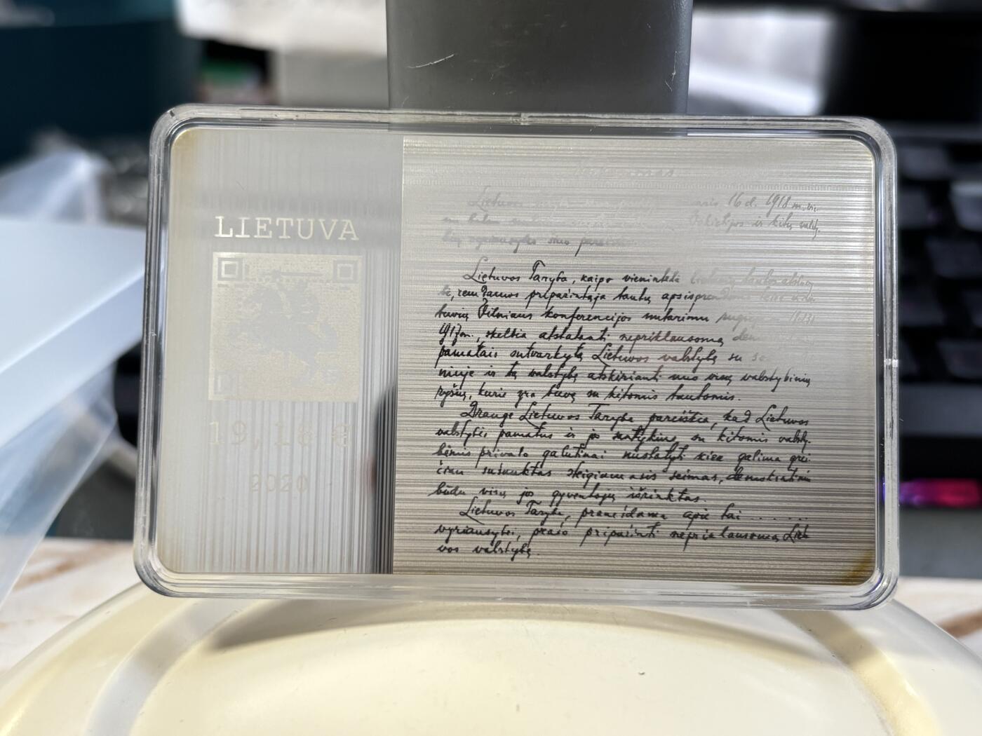 第182期拍卖 立陶宛2020年LBCOIN区块链加密数字币矩形彩银币，有自然氧化，925银，36.36克，发行4000枚