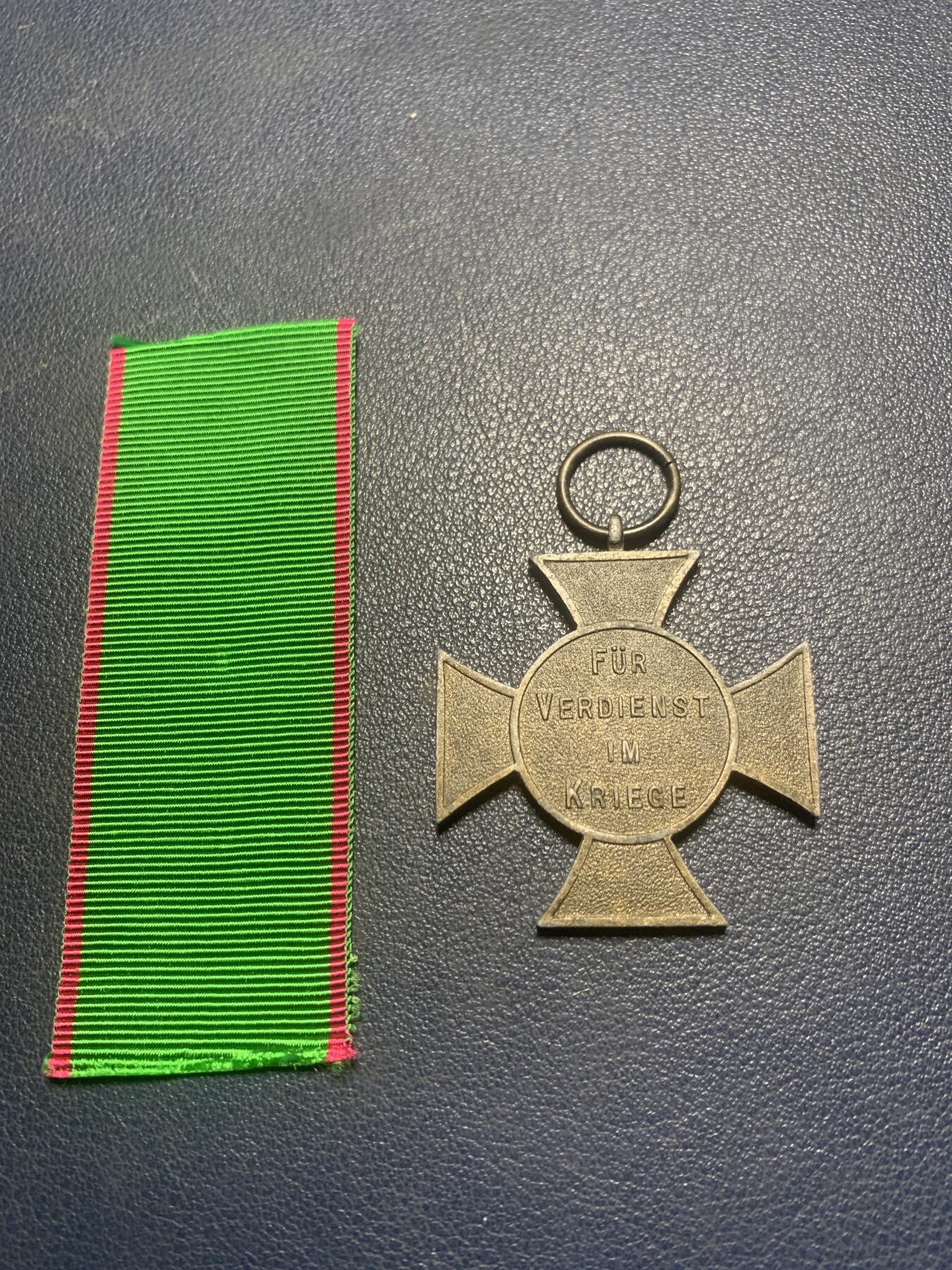 11月23日一战德章小拍场 安哈尔特大公国弗里德里希十字勋章，和普鲁士二级铁十字、立波小金花、梅克伦堡十字等都是同等地位的勋章