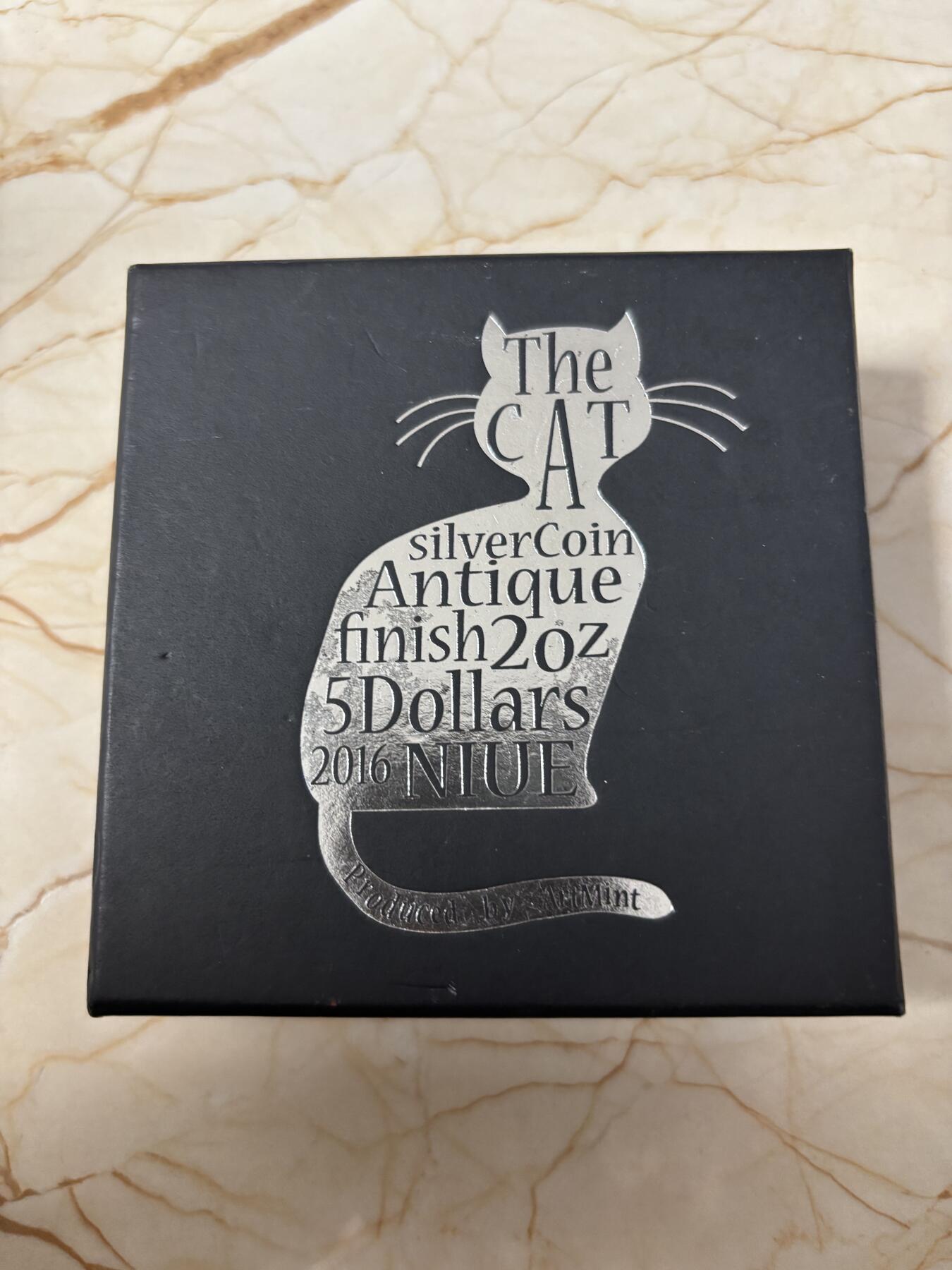 第182期拍卖 纽埃2016年新艺术猫高浮雕手工仿古彩色2盎司银币,999银，发行500枚