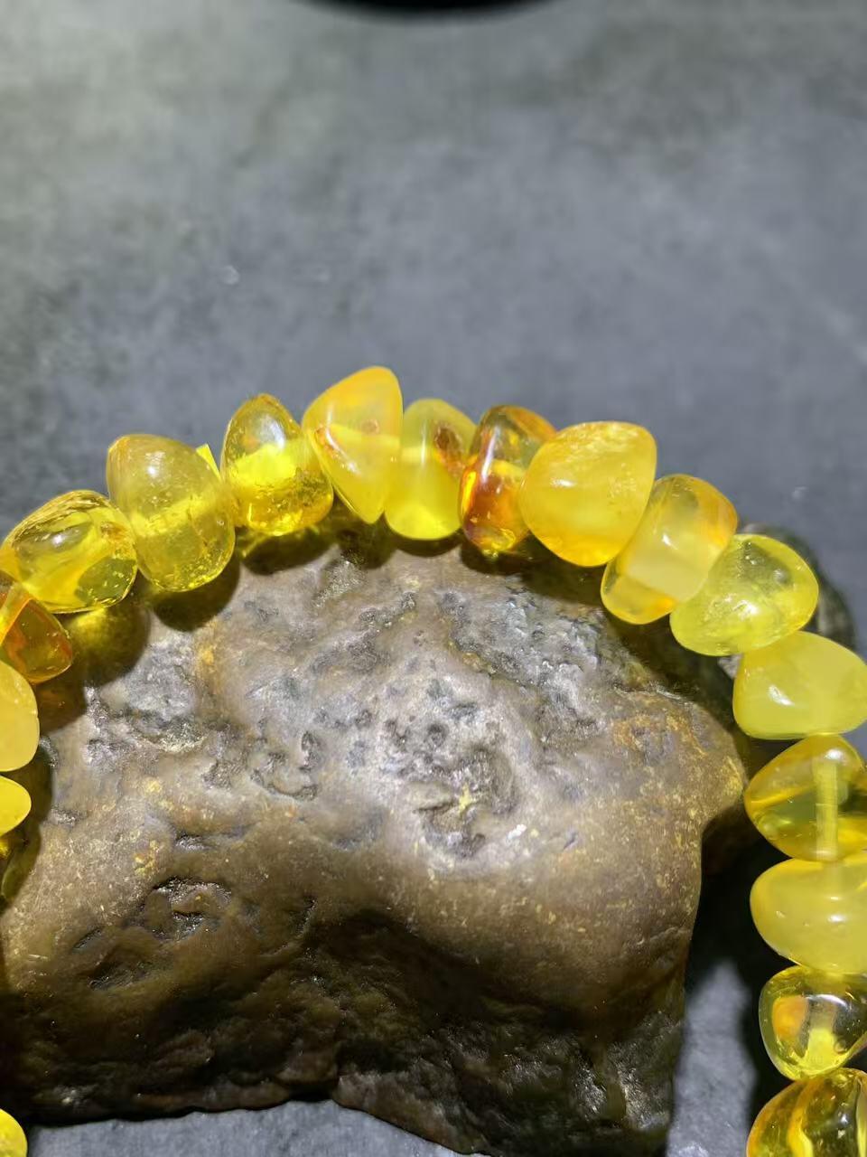 天然原矿俄料随形手串1条！