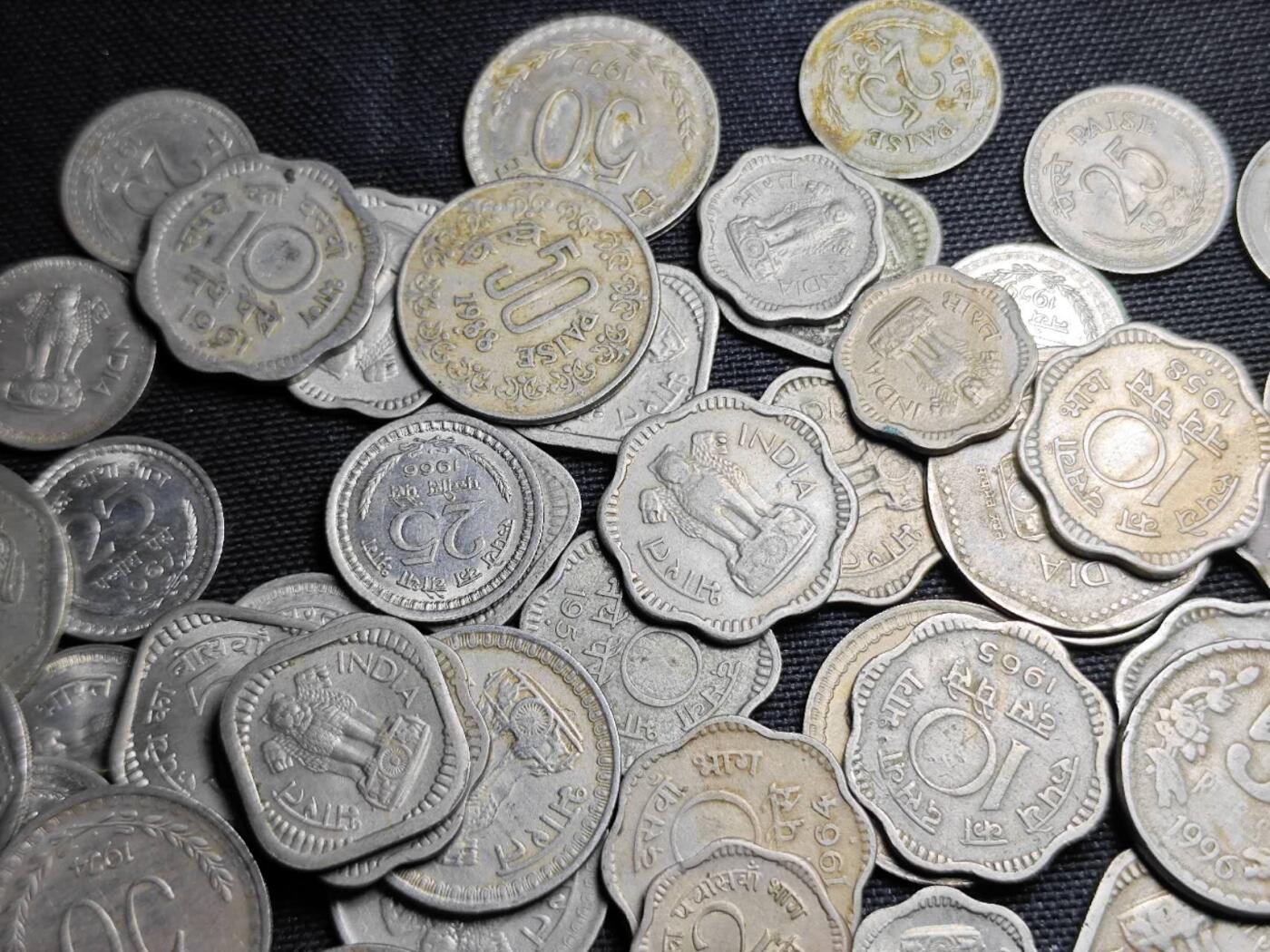 KK钱币收藏小铺 （套币 好品/批量散币 银币）专场  2月预留时间 周末发货  印度一组散币112枚 各种年份面值！