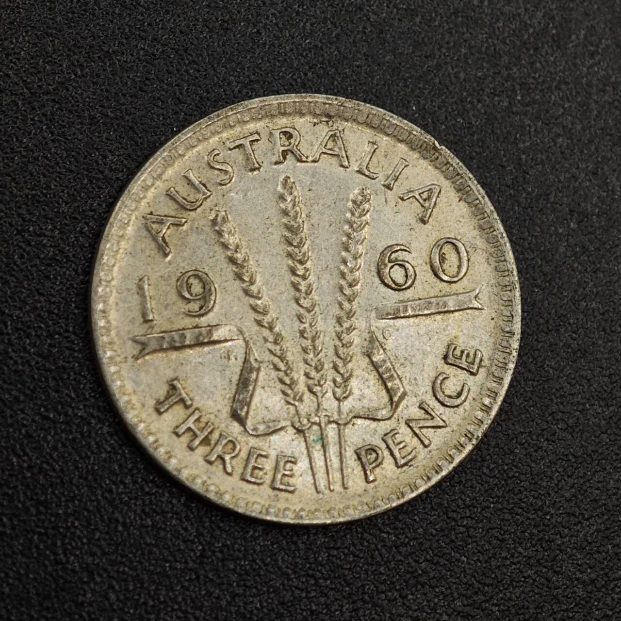 【淘币小摊】实时拍第八百零二拍   散币场   满百包邮可预留二周 每周一统一发货   澳大利亚1960年伊丽莎白二世3便士银币