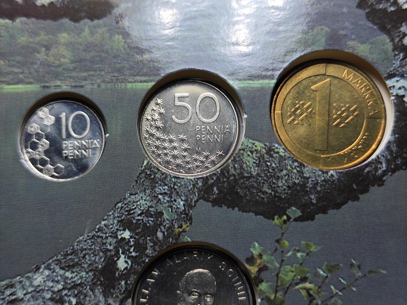 KK钱币收藏小铺 （套币 好品/批量散币 银币）专场  2月预留时间 周末发货  1998芬兰清年套币 带人物纪念章