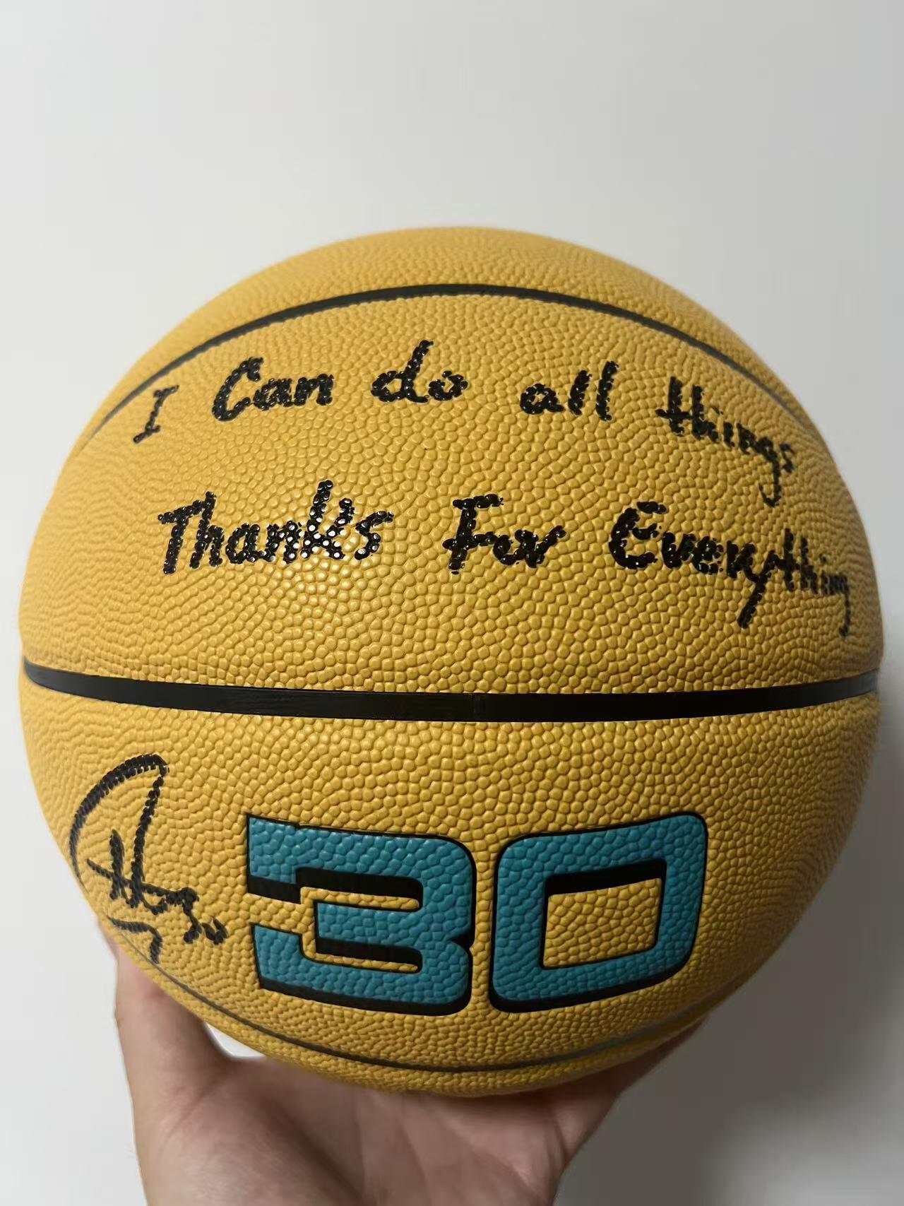 零元拍：最后的UA，永远的CURRY！NBA历史三分王，宇宙勇士话事人斯蒂芬-库里亲笔签名UA出品CURRY品牌亚洲行重庆限定“勒是雾都”收藏篮球！