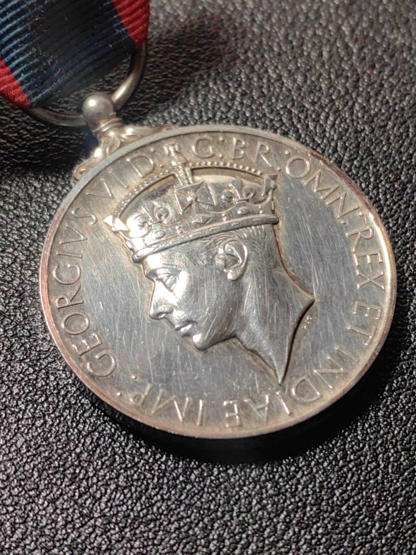 靖甫拍卖第十一场 英国帝国服务奖章带原盒 原盒拉胯