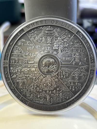 第182期拍卖 - 库克2019年考古生命之轮高浮雕仿古3盎司纪念银币，999银，发行333枚，盒子有破