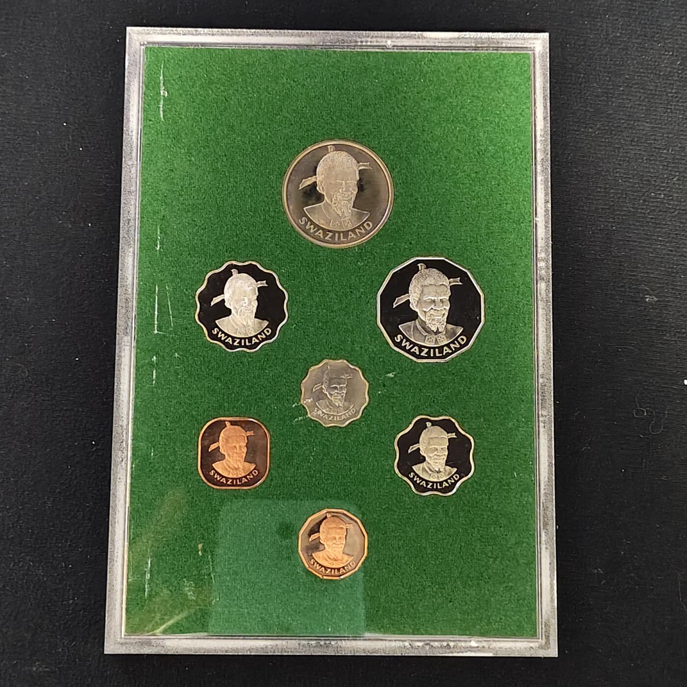 【全场包邮】纯粹捡漏拍479场（免费代拍第16场） 【少见】斯威士兰1979年皇家厂经典信封装官方精制套币（稀少年份，不是常见1974年）-量3231