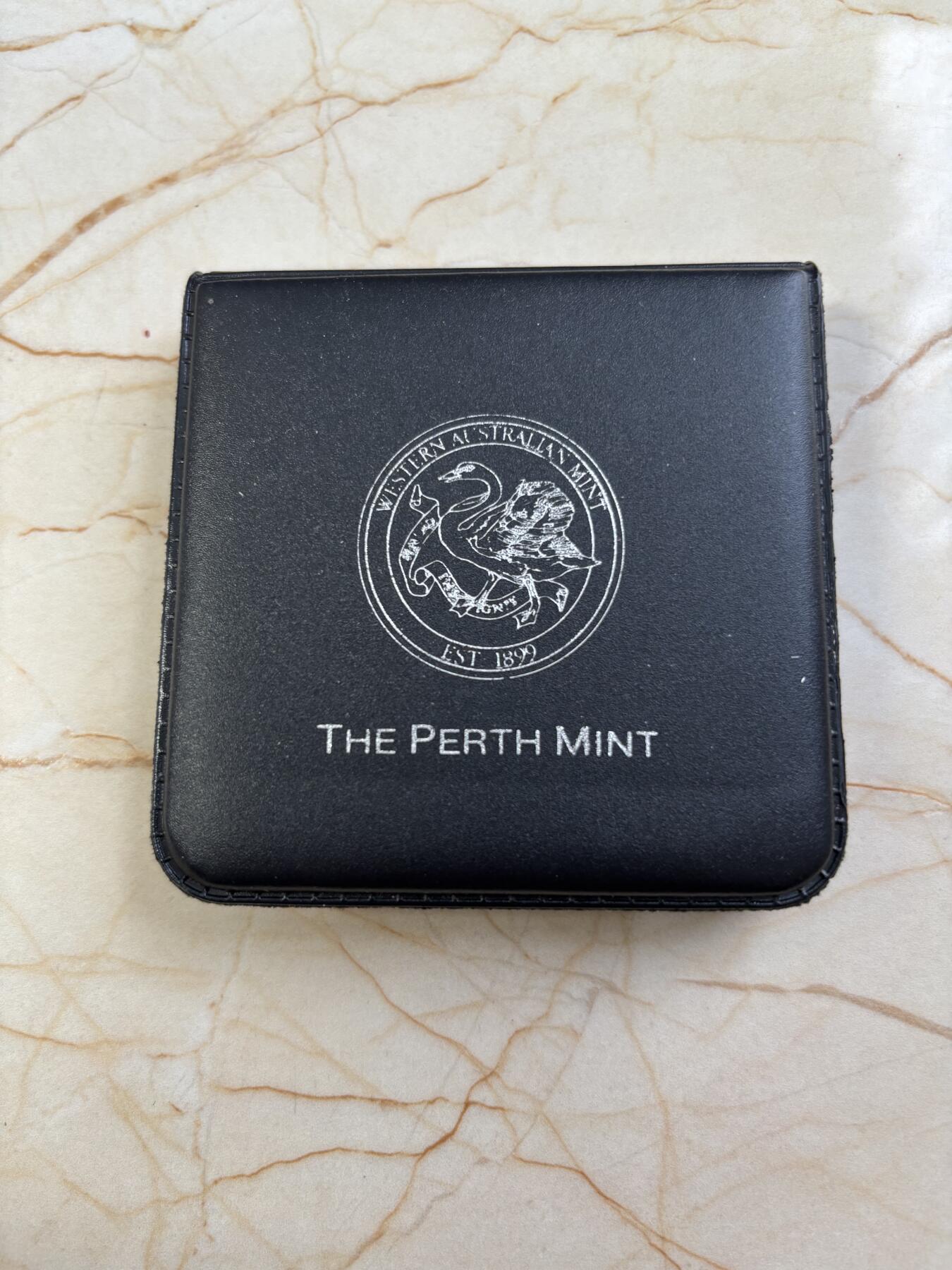 第182期拍卖 澳大利亚1991年翠鸟系列1盎司纪念银币带盒，999银