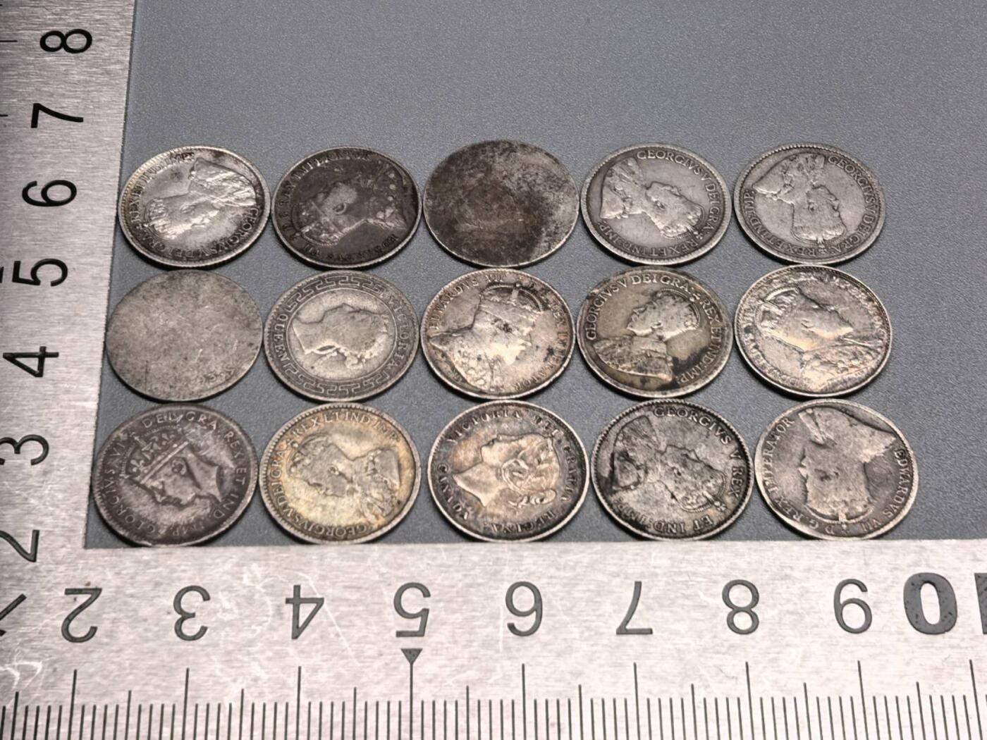 小驴勋章奖章收藏11月22日周六晚六点拍卖（珍爱和平，收藏战争，铭记历史，勿忘国耻，忠党爱国。有偿代拍，送拍规则在简介最后，参拍须阅读规则后再参拍，关系到运费包装发货时效真假辨别等关键信息，拍卖时不再发原图，看大图店主微信码在拍卖店铺介绍里） 18XX、19XX年5分银币一组，17克