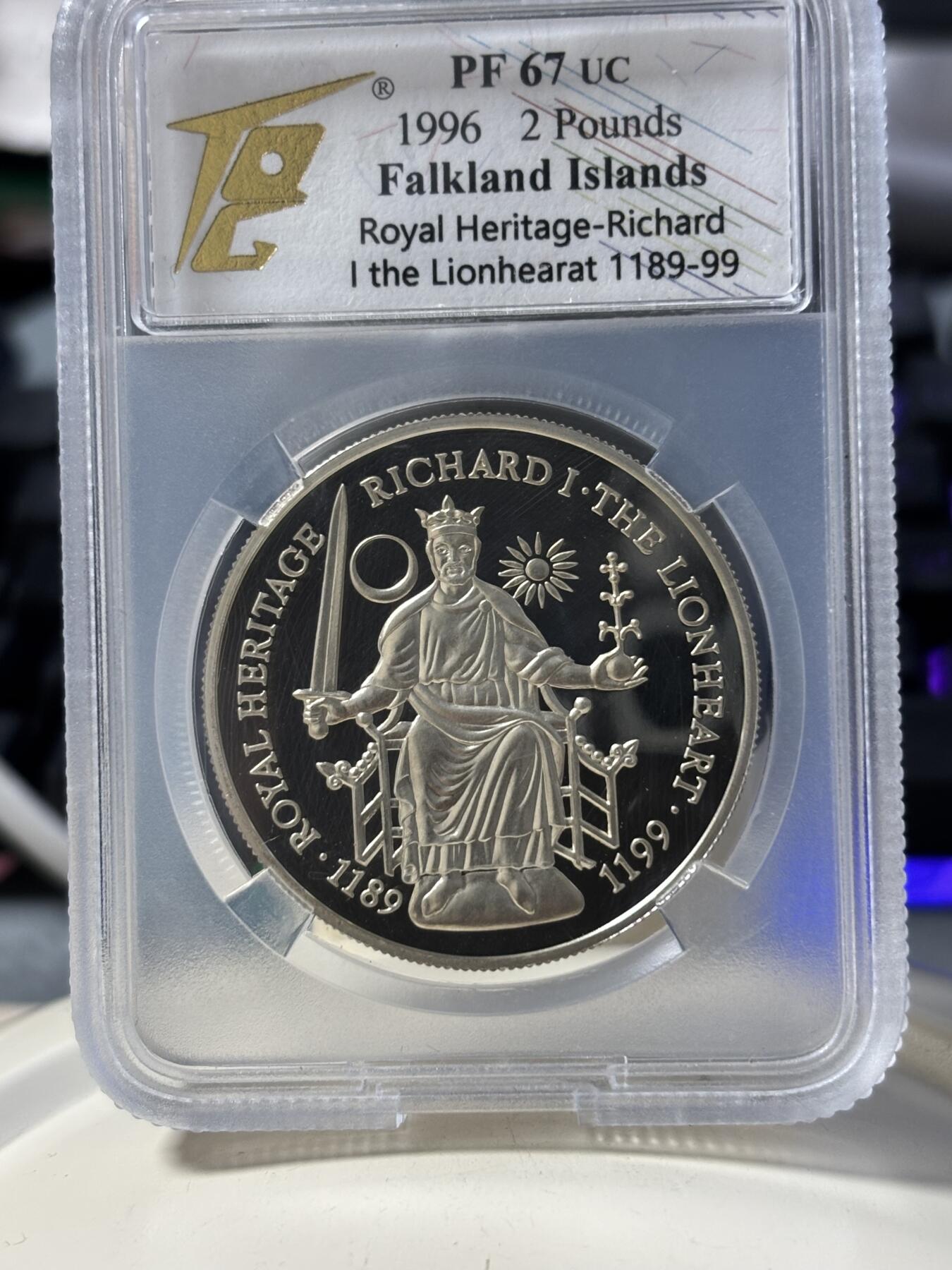 第182期拍卖 福克兰1996年英国君王系列查理一世精制纪念银币评级67分，925银，28.28克