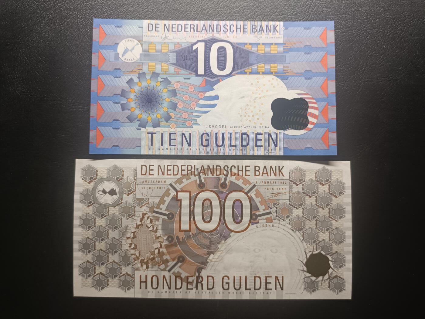 2025十一月第五期，总第203期 【地】荷兰套钞批量两张UNC