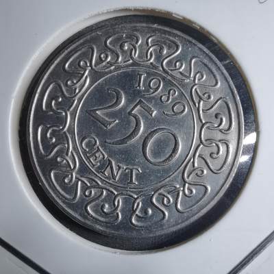 沼泽如烟--第909场 - 苏里南1989年250分