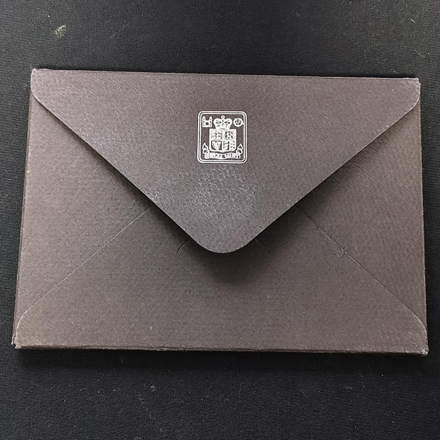 【全场包邮】纯粹捡漏拍479场（免费代拍第16场） 泽西1981年皇家厂经典信封装官方精制套币-含泽西之战200周年精制币