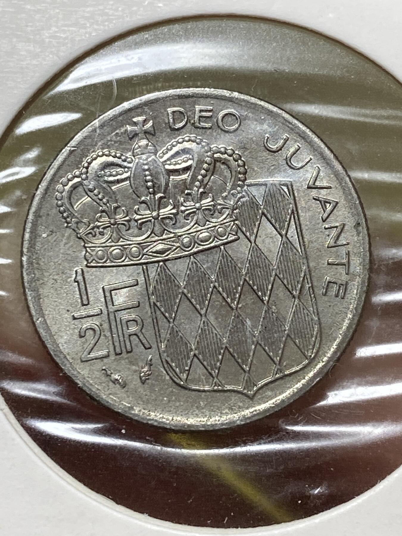 2025年第一百三十一场(总第一百五十七场）外国好品纸夹散币场(免佣金) 摩纳哥🇲🇨1975年1/2法郎(海豚标)