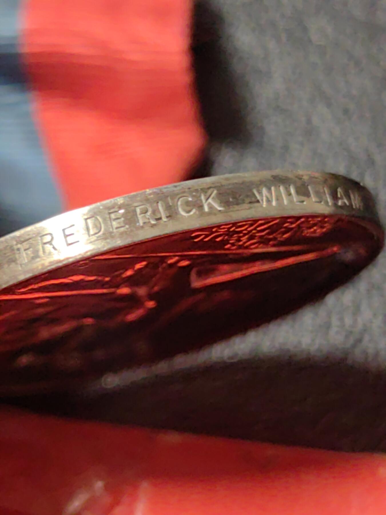 靖甫拍卖第十一场 英国帝国服务奖章带原盒 原盒拉胯