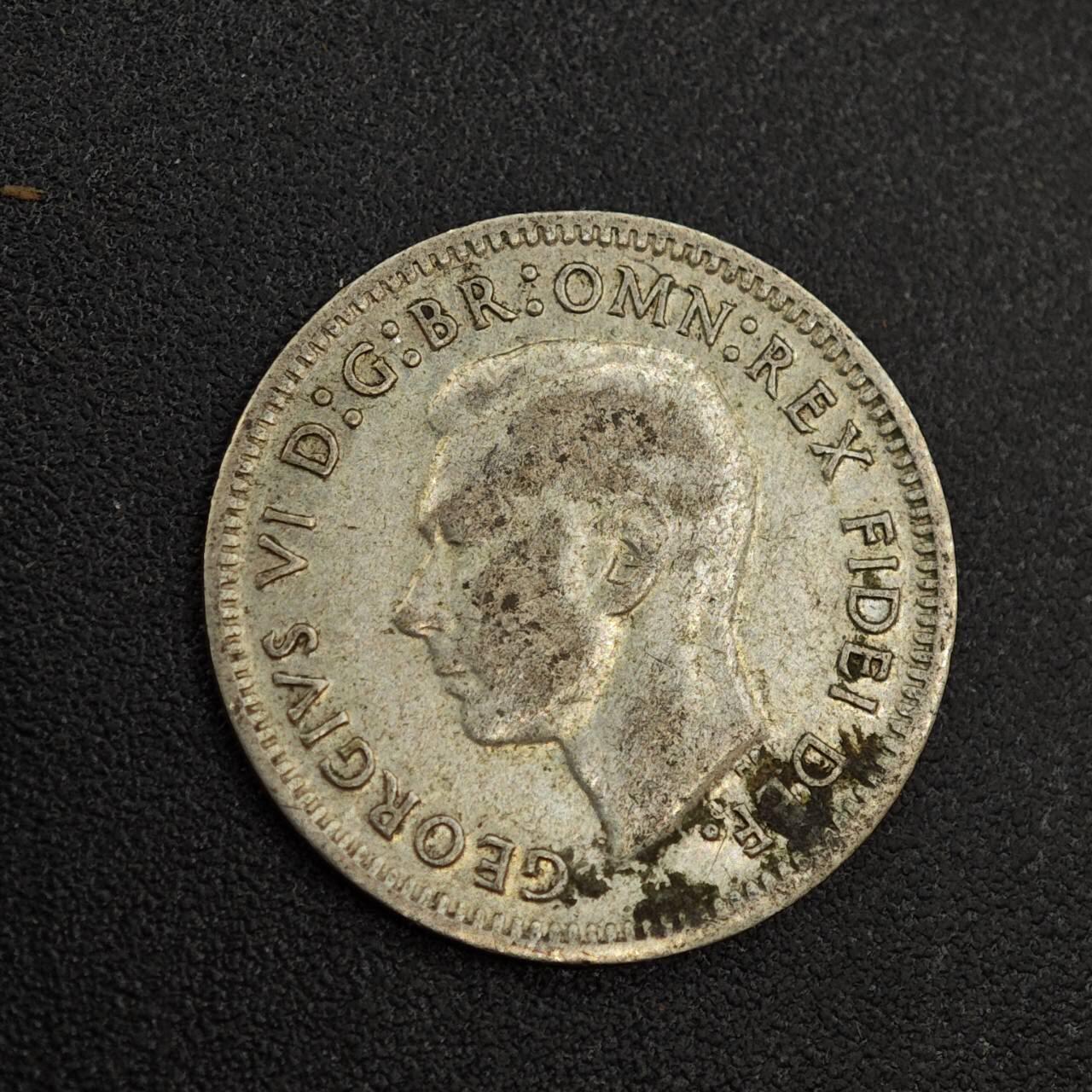 【淘币小摊】实时拍第八百零二拍   散币场   满百包邮可预留二周 每周一统一发货   澳大利亚1949年乔治六世3便士银币