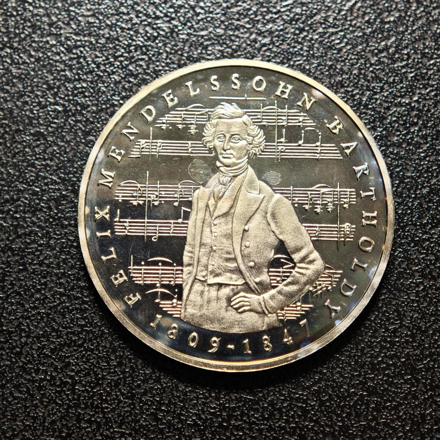 【德藏】世界币章拍卖第154期（拍品征集中~欢迎藏友联系） 1984年 德国钢琴演奏家费利克斯·门德尔松诞辰175周年5马克纪念镍币 直径约：28.9mm；重约：10g