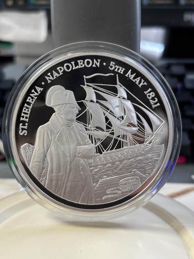 第182期拍卖 - 阿森松1986年拿破仑5盎司精制纪念大银币带盒证书，999银，155.5克，发行15000枚，有氧化