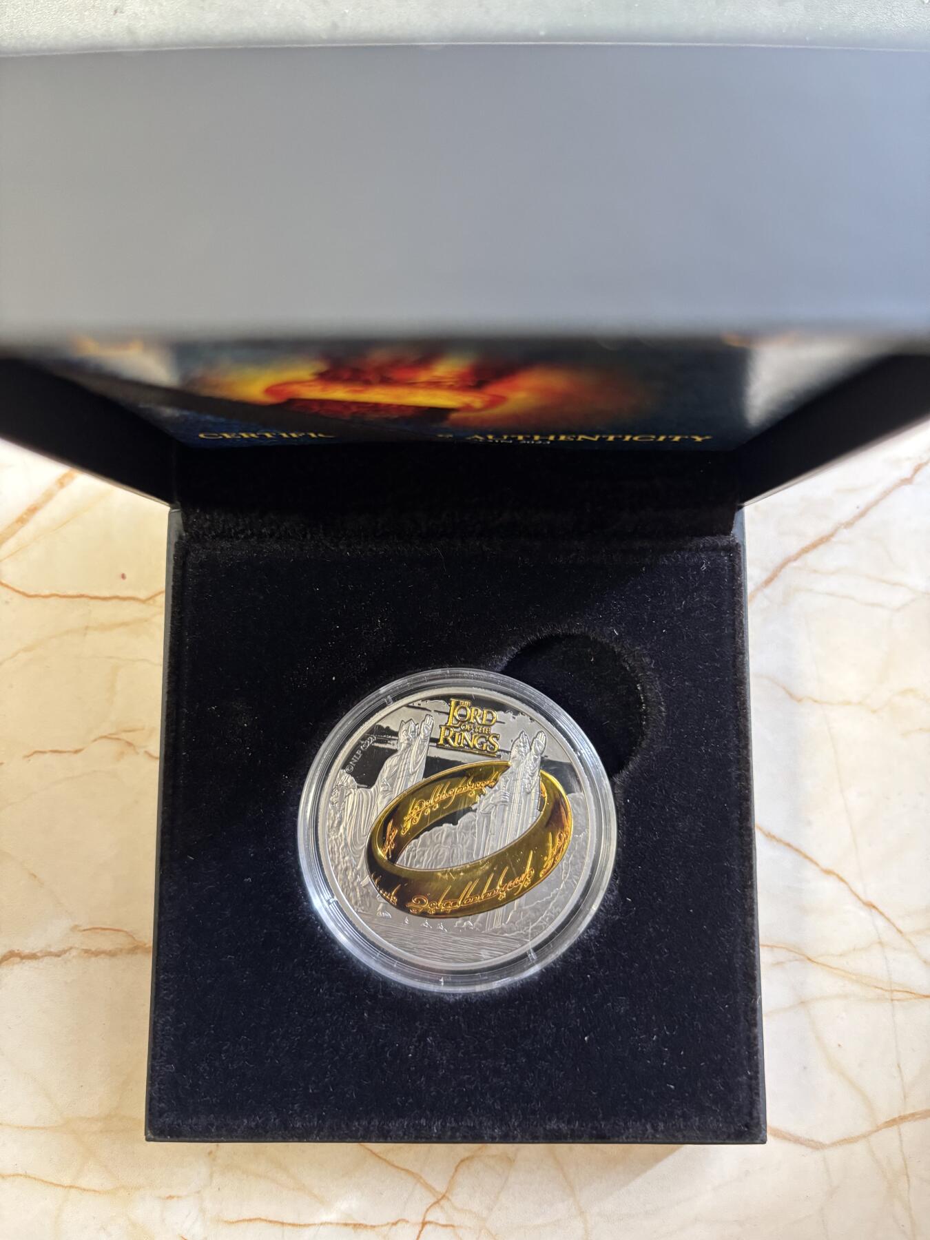 第182期拍卖 萨摩亚2023年指环王系列阿苟纳斯巨像镀金纪念银币，999银镀金，发行1499枚