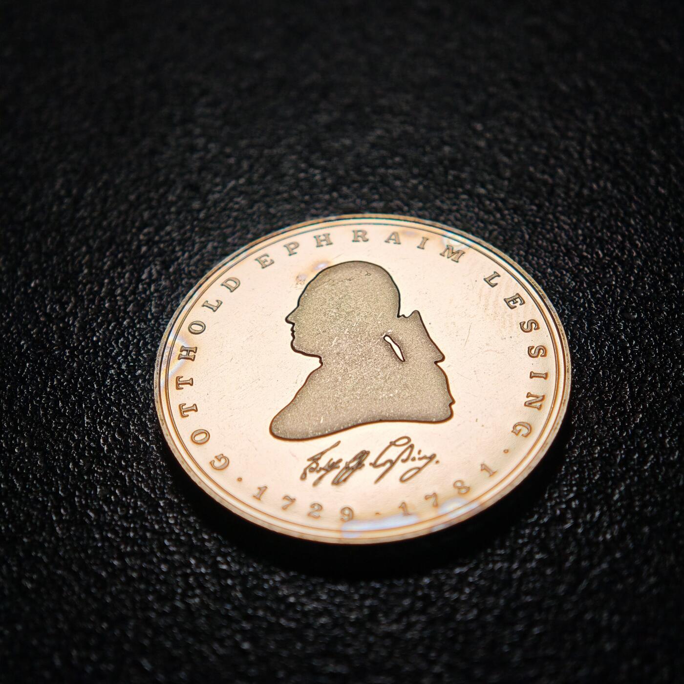 【德藏】世界币章拍卖第154期（拍品征集中~欢迎藏友联系） 1981年 德国艺术评论家戈特霍尔德·莱幸逝世200周年5马克纪念镍币 直径约：29mm；重约：10g