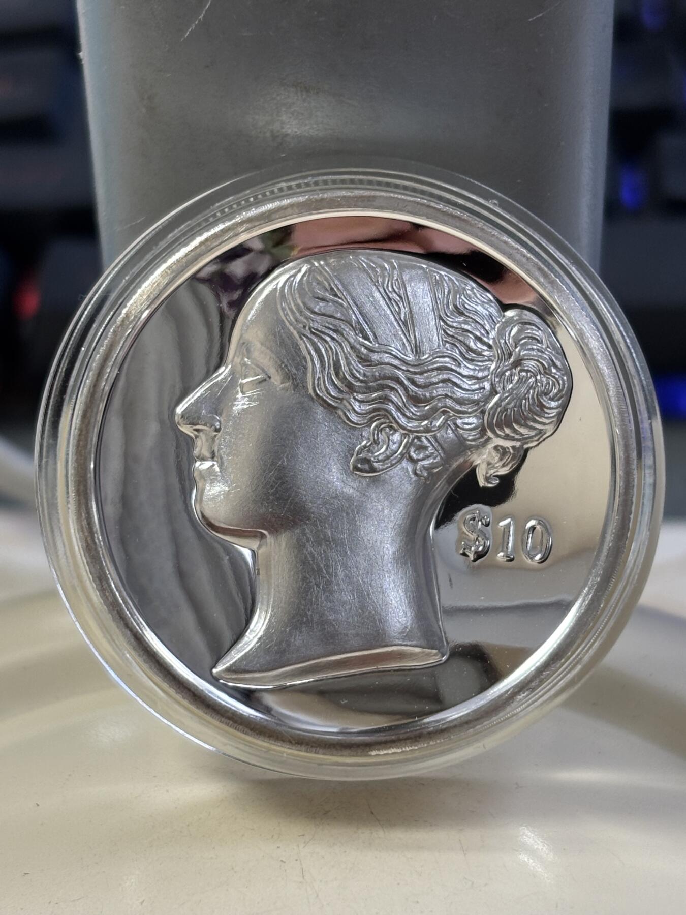 第182期拍卖 维尔京2017年维多利亚女王2盎司超高浮雕加厚银币，999银，发行量650枚