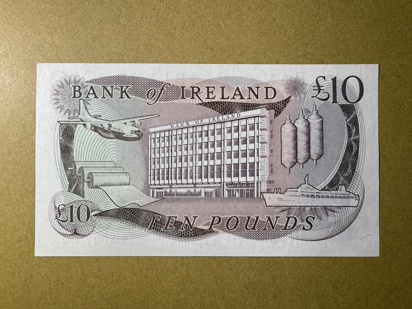 《艾美收藏》第221期-11.23周日黄金场精品荟萃 北爱尔兰10镑 UNC 1985年 爱尔兰银行早期版本 无4双尾