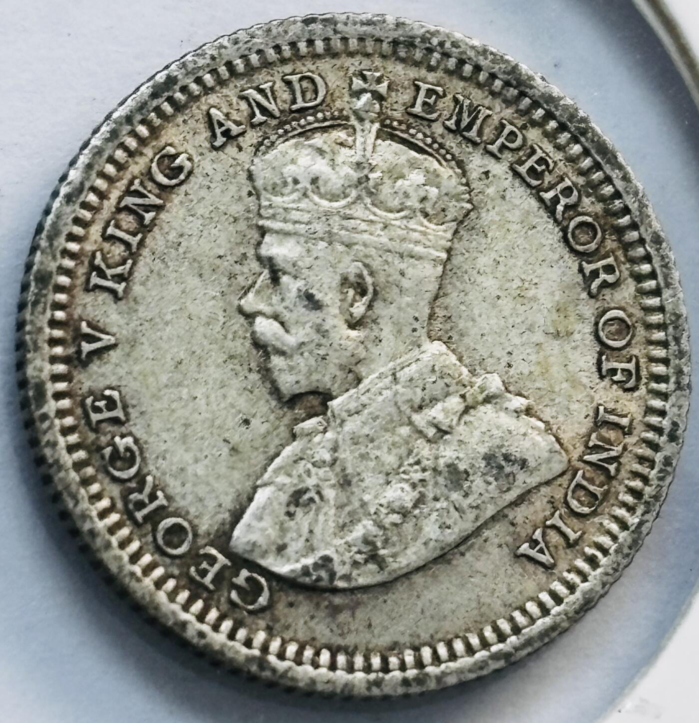 文馨钱币收藏第 282 场，【 长期接收代拍品】，加拿大老铜代用币，银币，德三系列场 少见带光极美品 1935 年英属海峡殖民地乔治五世 5 分银币，第二版关门年 600 银