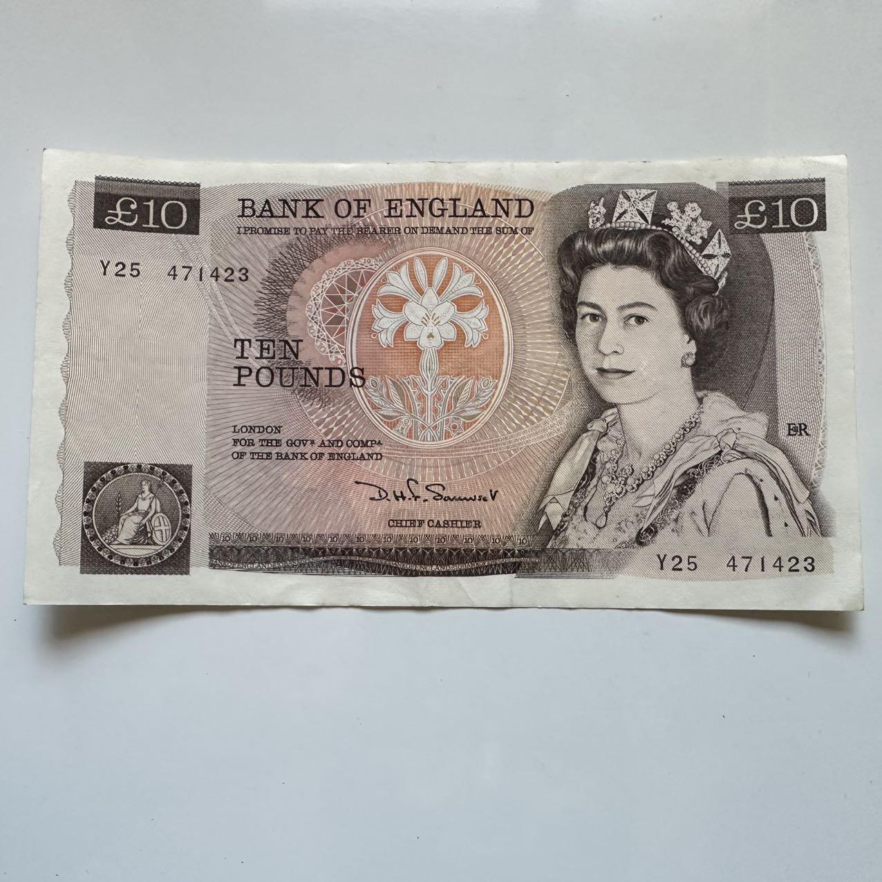 🌹外币初藏🌹🐯2025年第131场  每周二四六晚8️⃣点 接代拍 英国1975版10英镑 南丁格尔