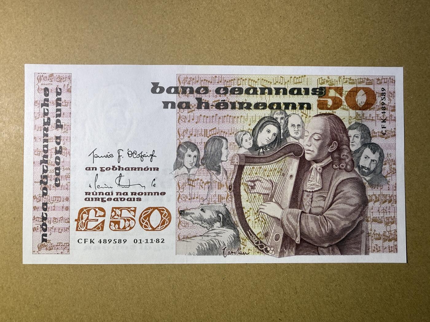《艾美收藏》第221期-11.23周日黄金场精品荟萃 爱尔兰50镑 UNC 1982年 爱尔兰盲人竖琴师奥卡罗兰 原票好品 仅边缘轻微荧光