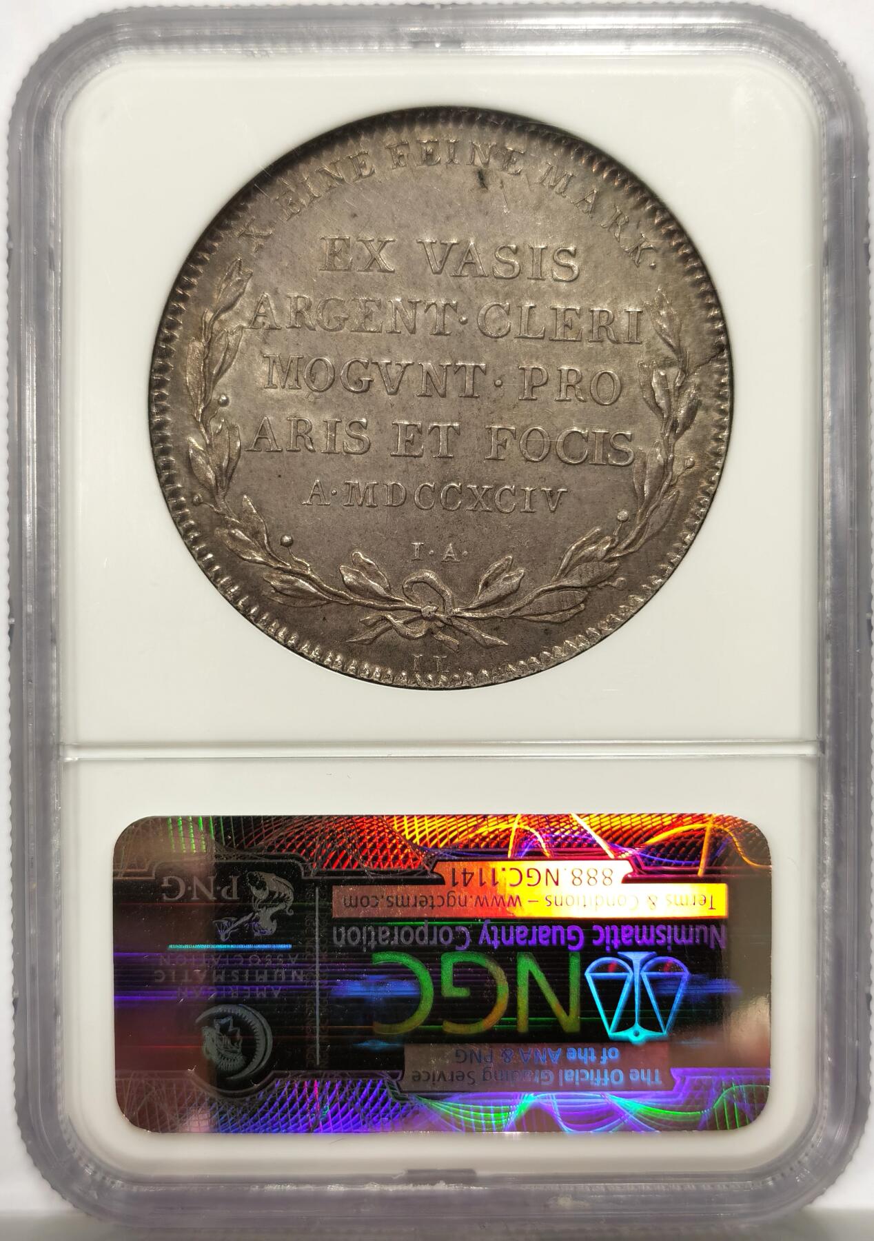 博洋堂世界钱币拍卖第147期（全场包邮） NGC MS61 1794年德国美因茨弗雷德里希-卡尔-约瑟夫1泰勒大银币。被誉为“最杰出的克朗型集藏”的grundy集藏中的原物，这么好的来源可见此枚品质之佳。此枚五彩包浆，底板细节均极为出色，目测完全不逊于现在评出来的62状态。罕见品种，此品种麦稀奇首见