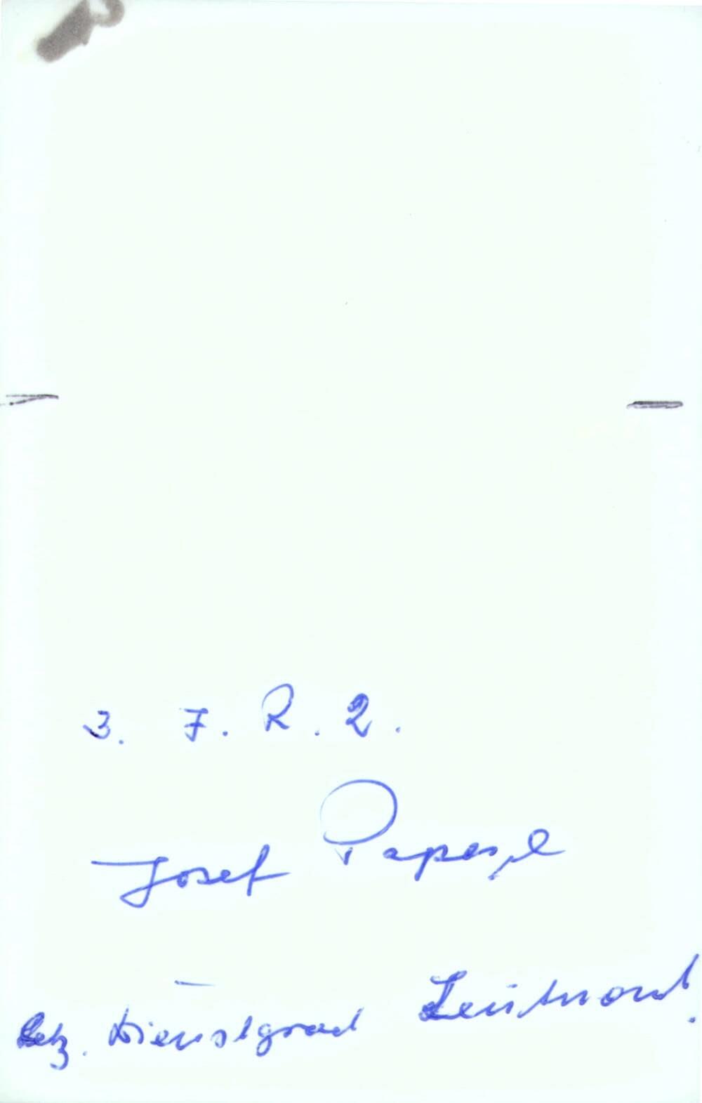 小驴勋章奖章收藏11月22日周六晚六点拍卖（珍爱和平，收藏战争，铭记历史，勿忘国耻，忠党爱国。有偿代拍，送拍规则在简介最后，参拍须阅读规则后再参拍，关系到运费包装发货时效真假辨别等关键信息，拍卖时不再发原图，看大图店主微信码在拍卖店铺介绍里） Josef Papesch战后背面亲签