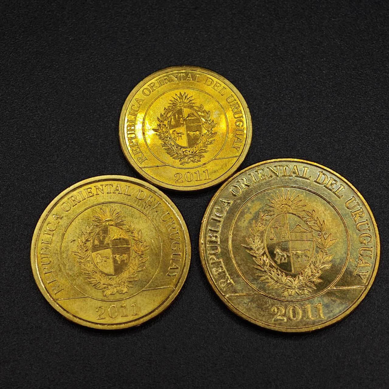 【淘币小摊】实时拍第八百零三拍   散币套币场   满百包邮可预留二周 每周一统一发货   乌拉圭2011年3枚