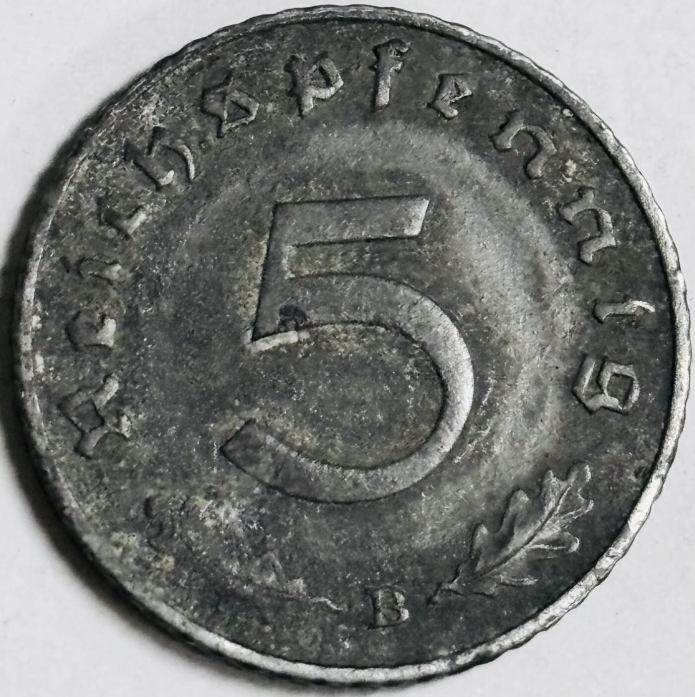 文馨钱币收藏第 282 场，【 长期接收代拍品】，加拿大老铜代用币，银币，德三系列场 极美品 1941 年德三帝国 5 芬尼锌币 B 标，锌币保存不易，品相佳，收藏不错