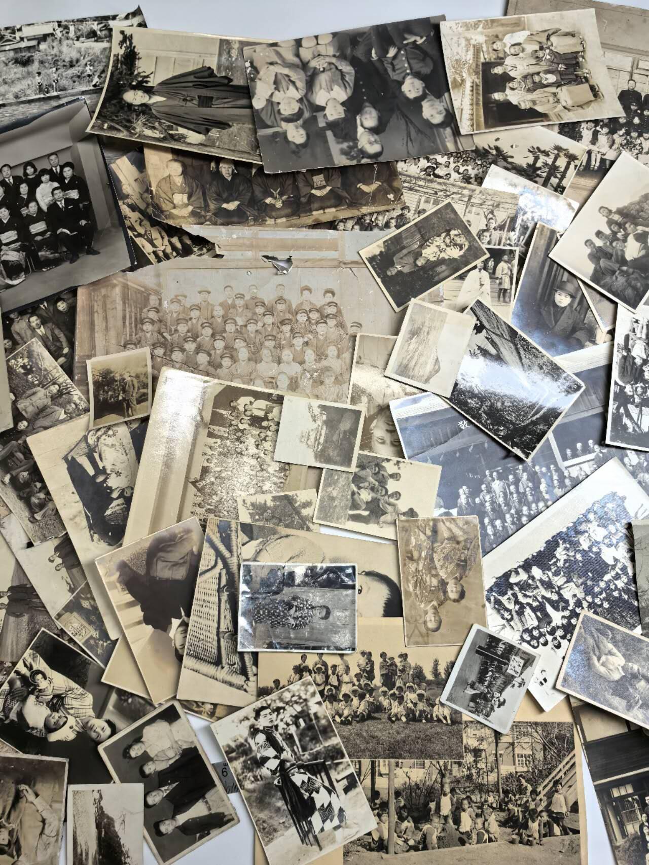 小驴勋章奖章收藏11月22日周六晚六点拍卖（珍爱和平，收藏战争，铭记历史，勿忘国耻，忠党爱国。有偿代拍，送拍规则在简介最后，参拍须阅读规则后再参拍，关系到运费包装发货时效真假辨别等关键信息，拍卖时不再发原图，看大图店主微信码在拍卖店铺介绍里） 日本老照片一堆