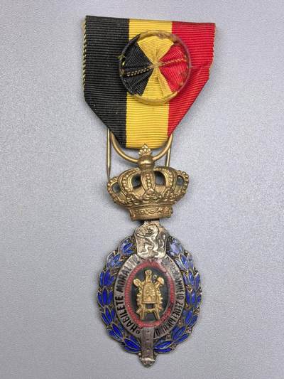 小驴勋章奖章收藏11月22日周六晚六点拍卖（珍爱和平，收藏战争，铭记历史，勿忘国耻，忠党爱国。有偿代拍，送拍规则在简介最后，参拍须阅读规则后再参拍，关系到运费包装发货时效真假辨别等关键信息，拍卖时不再发原图，看大图店主微信码在拍卖店铺介绍里） - 比利时金级劳工奖章