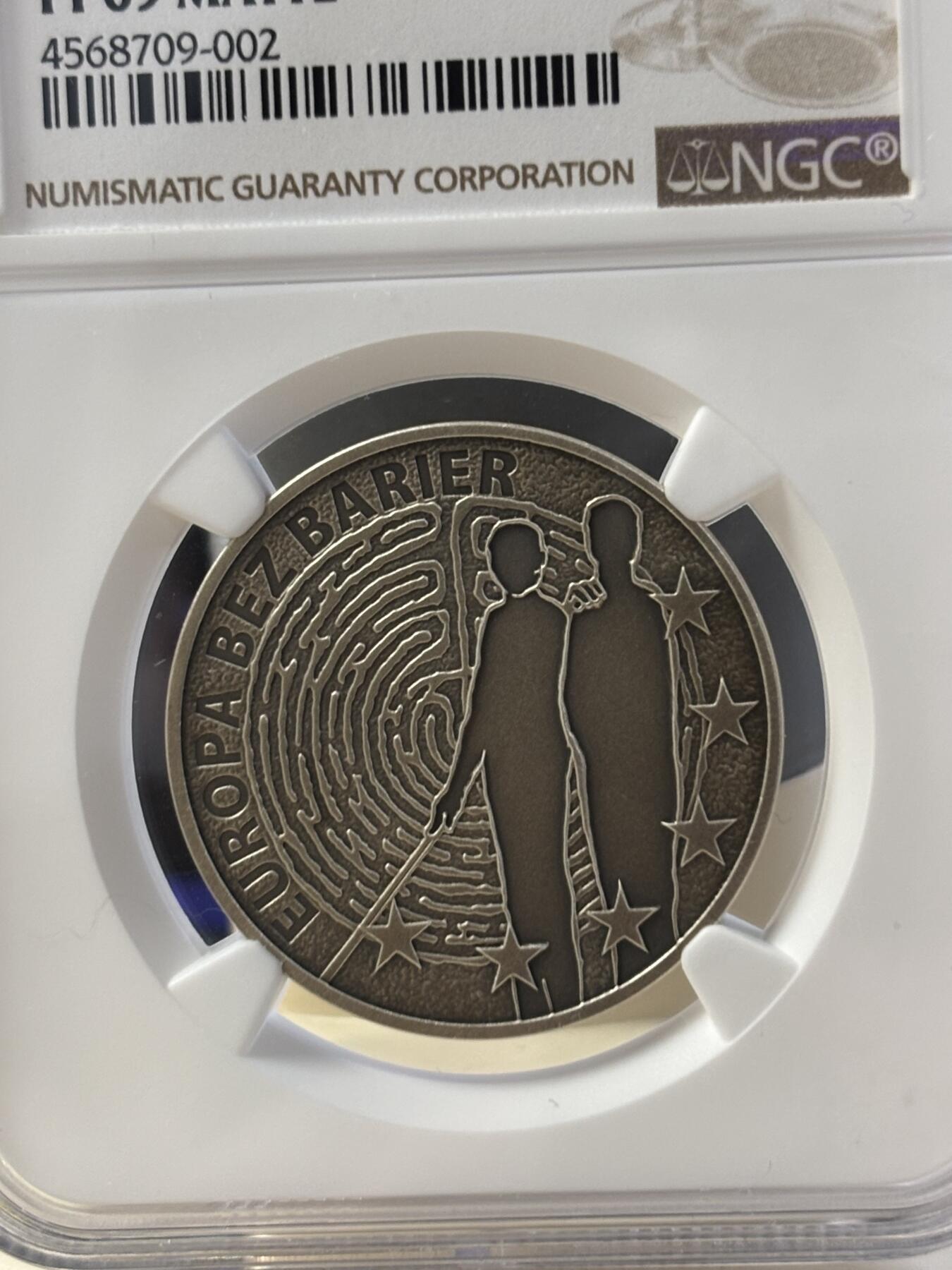 第182期拍卖 获奖币波兰2011年盲人保护协会成立100周年纪念银币NGC-PF69,14.14克，2013年克劳斯最富激情币